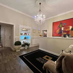 2* לינה וארוחת בוקר Domus Deorum Deluxe