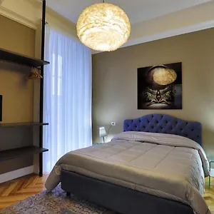 Bed and Breakfast Porto 53, Νάπολη