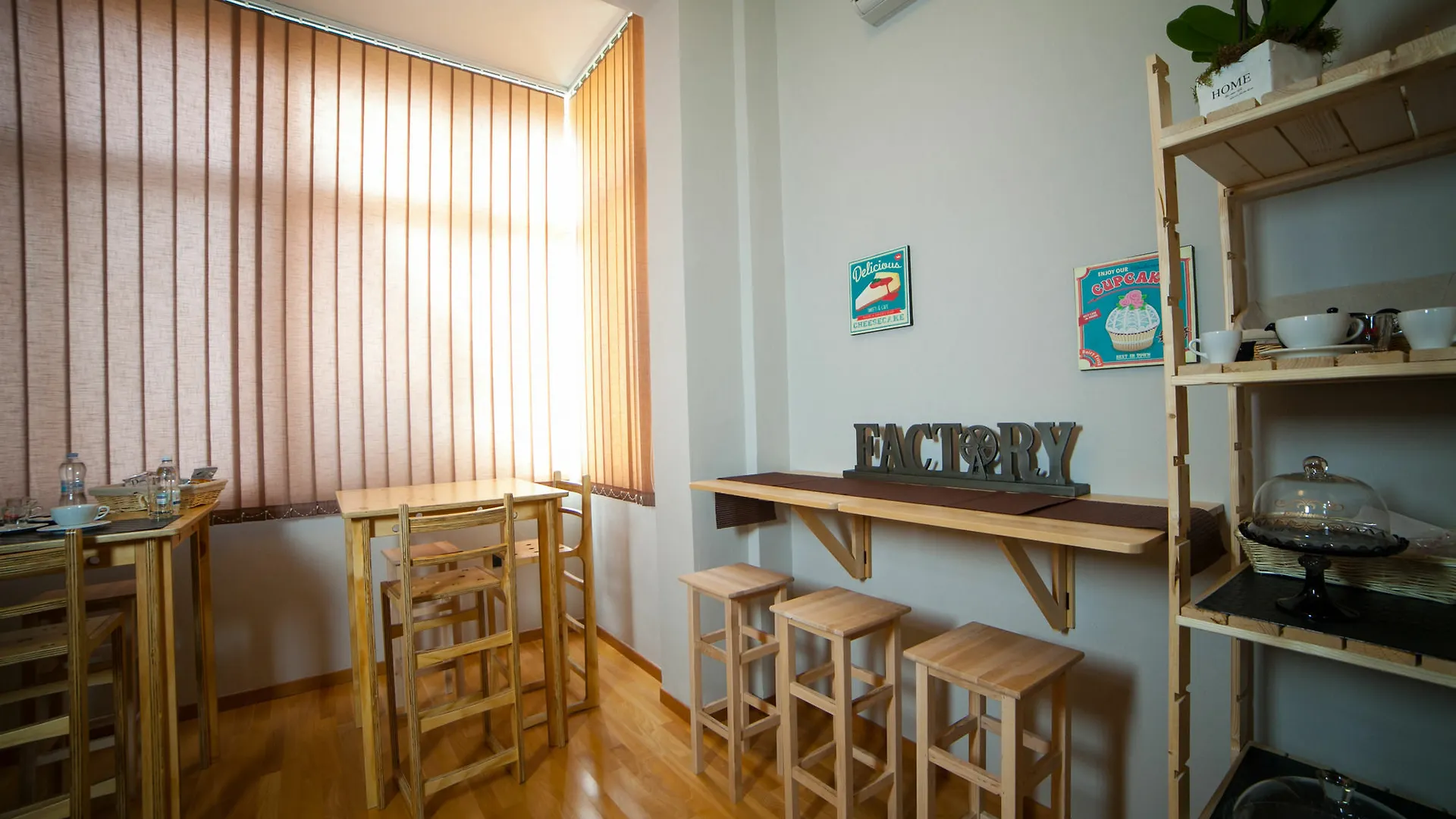 Factory Design Bed and Breakfast Neapel 0*,