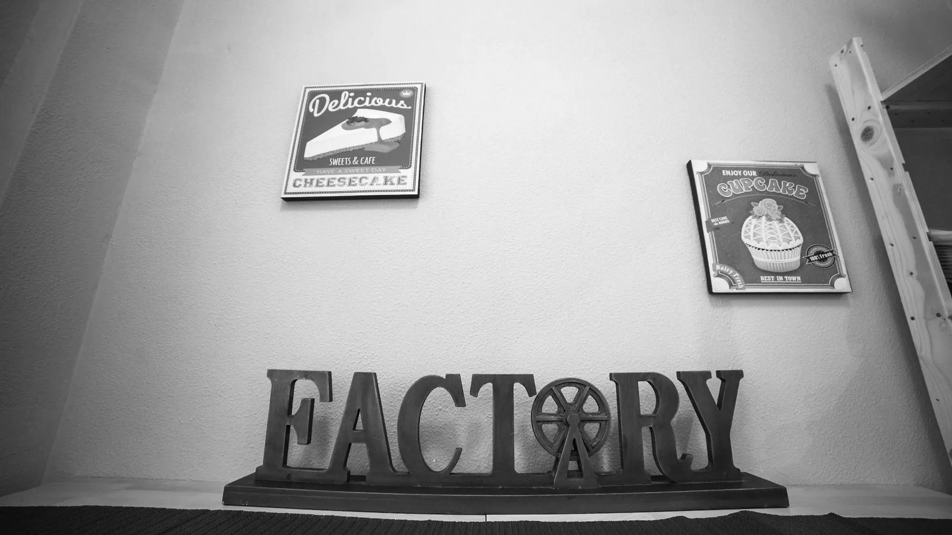 Bed & Breakfast Factory Design Bed and Breakfast Neapel