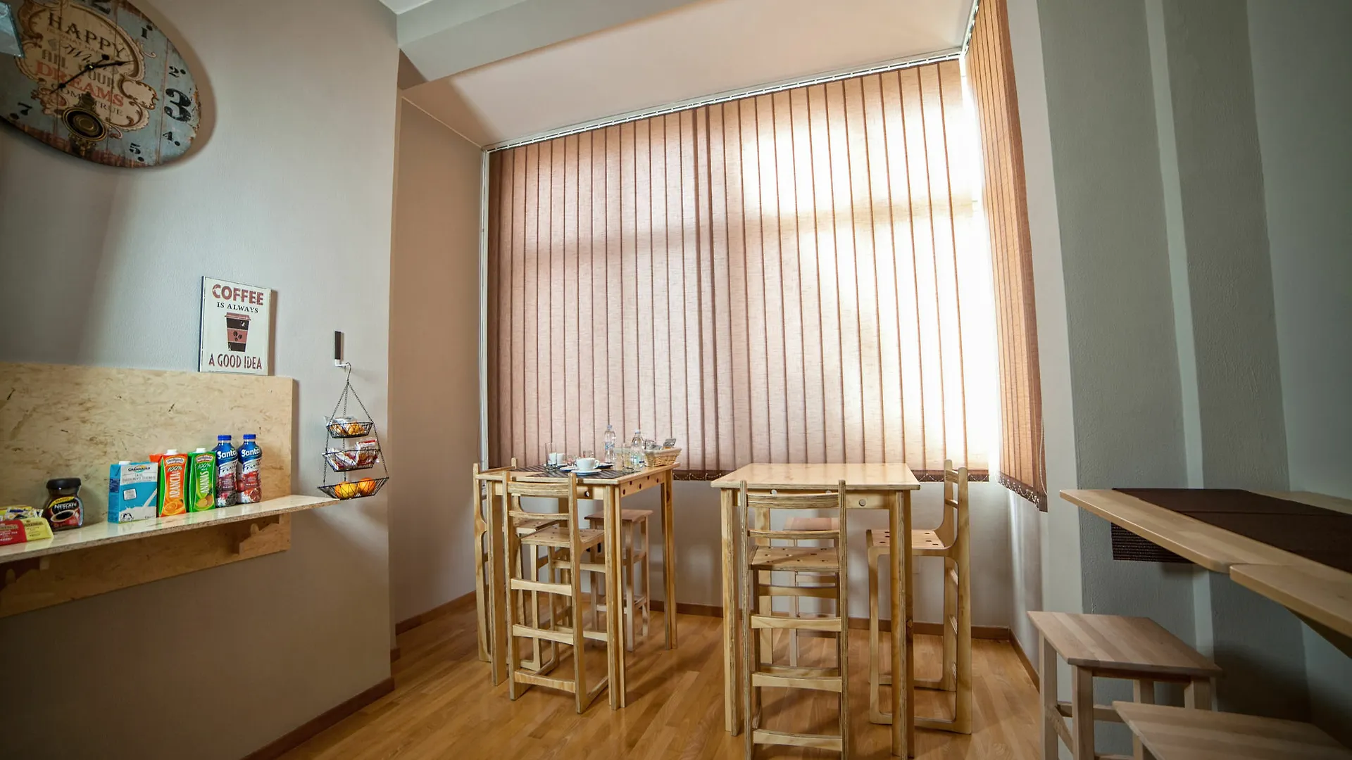 Factory Design Bed and Breakfast Neapel