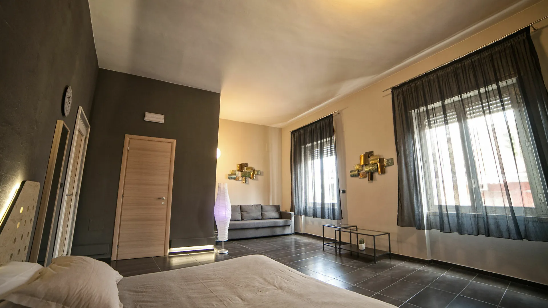 Factory Design Bed and Breakfast Νάπολη